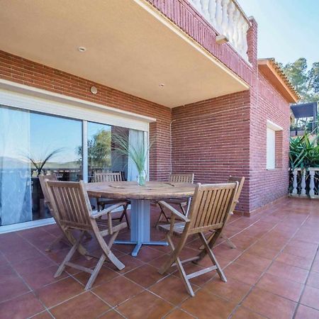 Mas Mestre con una capacidad de 6 a 8 huéspedes cerca de Sitges Olivella Esterno foto