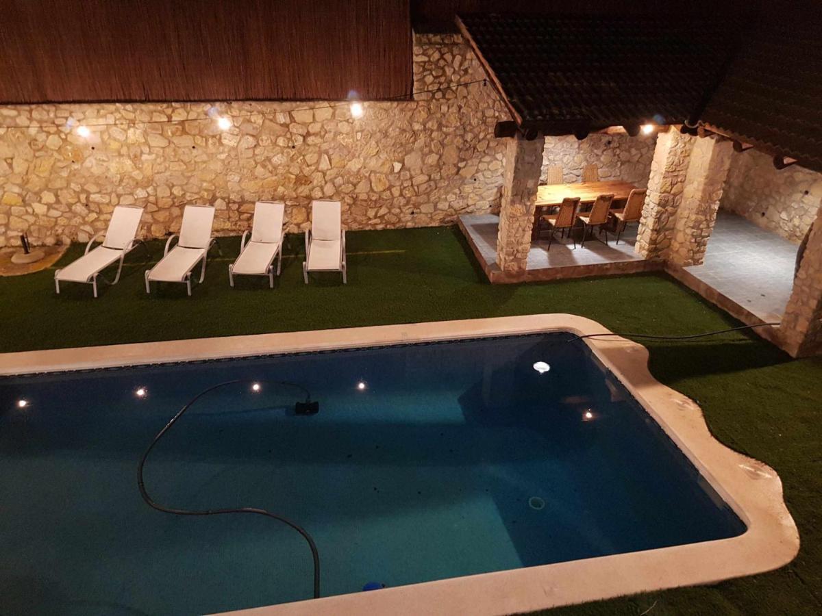 Mas Mestre con una capacidad de 6 a 8 huéspedes cerca de Sitges Olivella Esterno foto